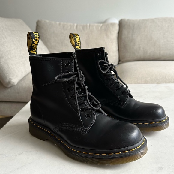 Dr. Martens 1460 Smooth Lace-Up Boot - Picture 2 of 4